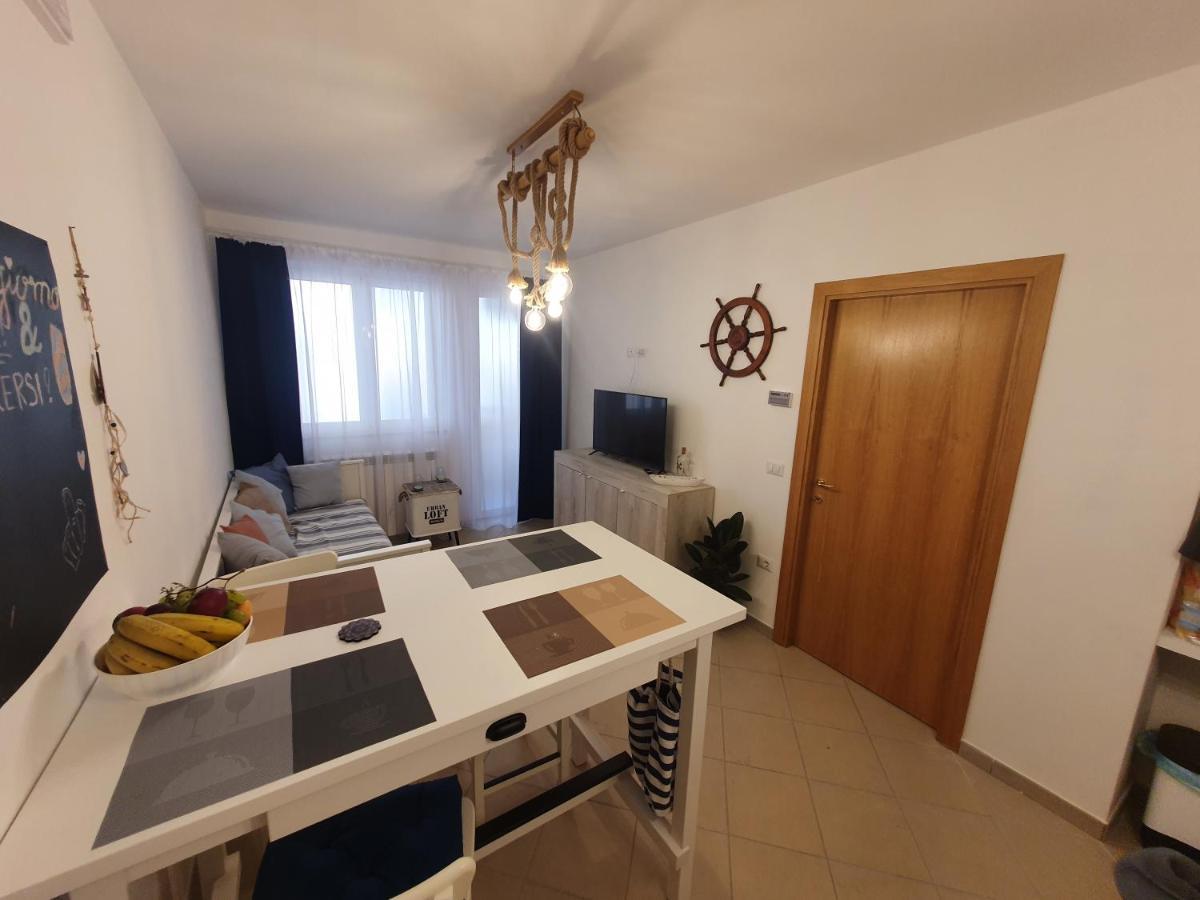 Bella Alba Apartment On The Beach Alba Adriatica Exterior photo